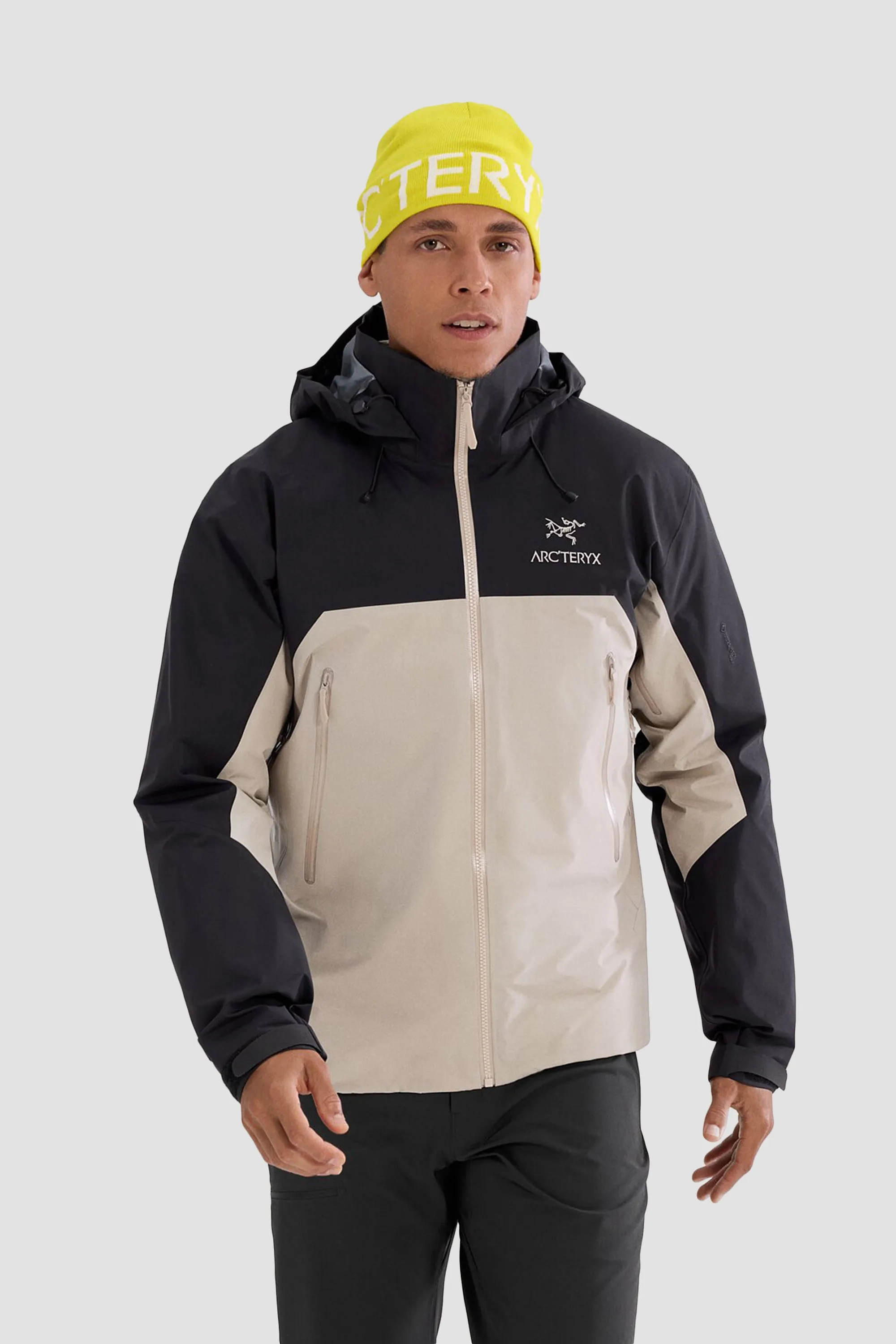 Arc'teryx Men's Beta AR Jacket in Black/Rune