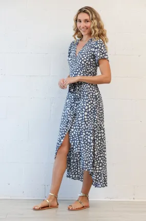 Castaway Wrap Dress in Pebble