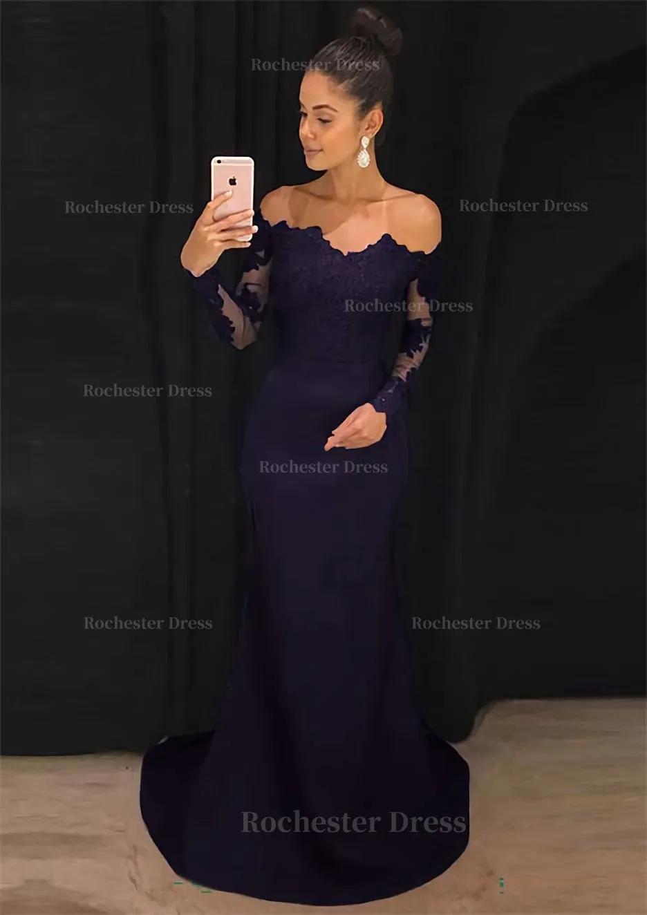 Elastic Satin Prom Dress Sheath/Column Off-The-Shoulder Court Train With Lace