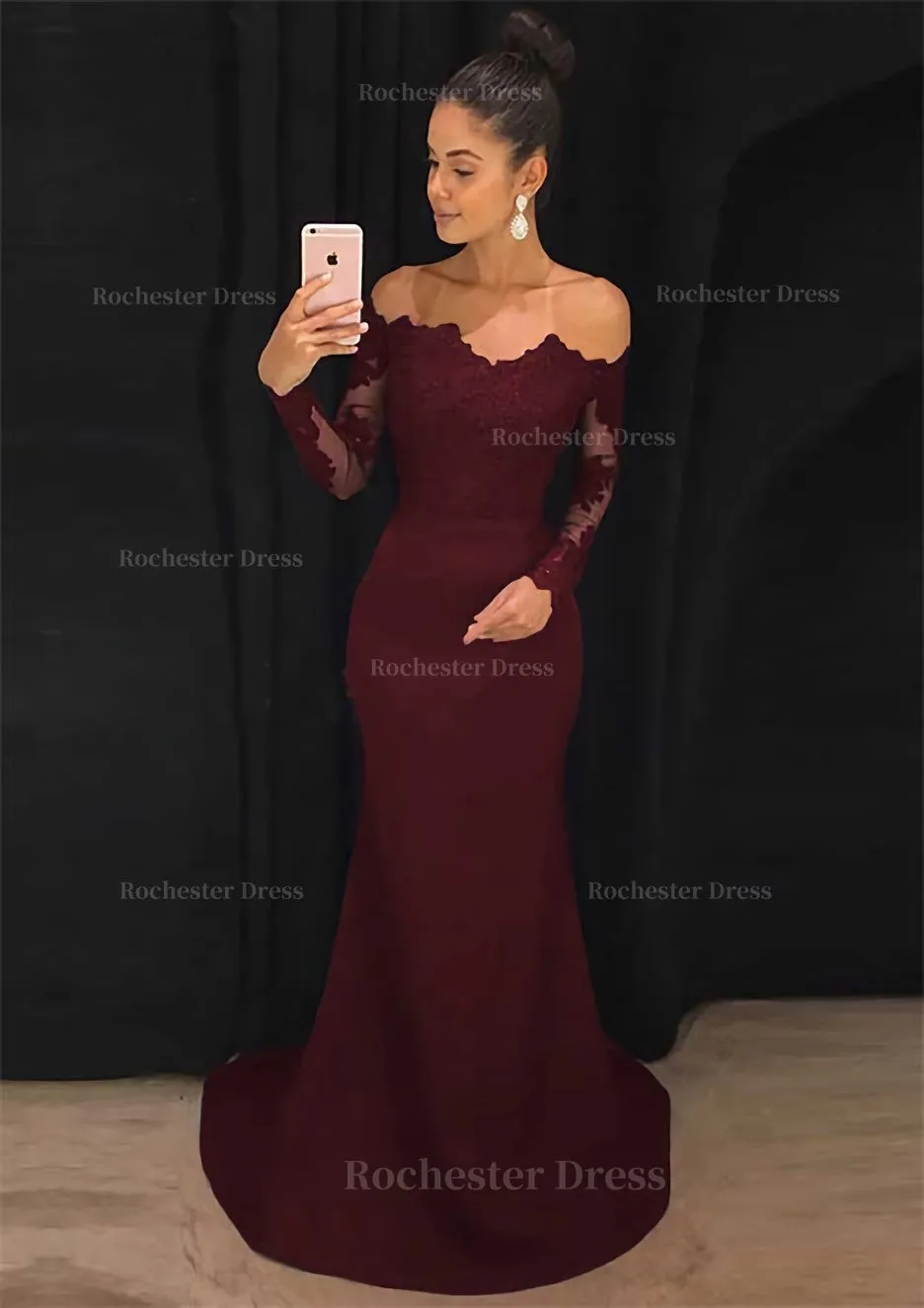 Elastic Satin Prom Dress Sheath/Column Off-The-Shoulder Court Train With Lace