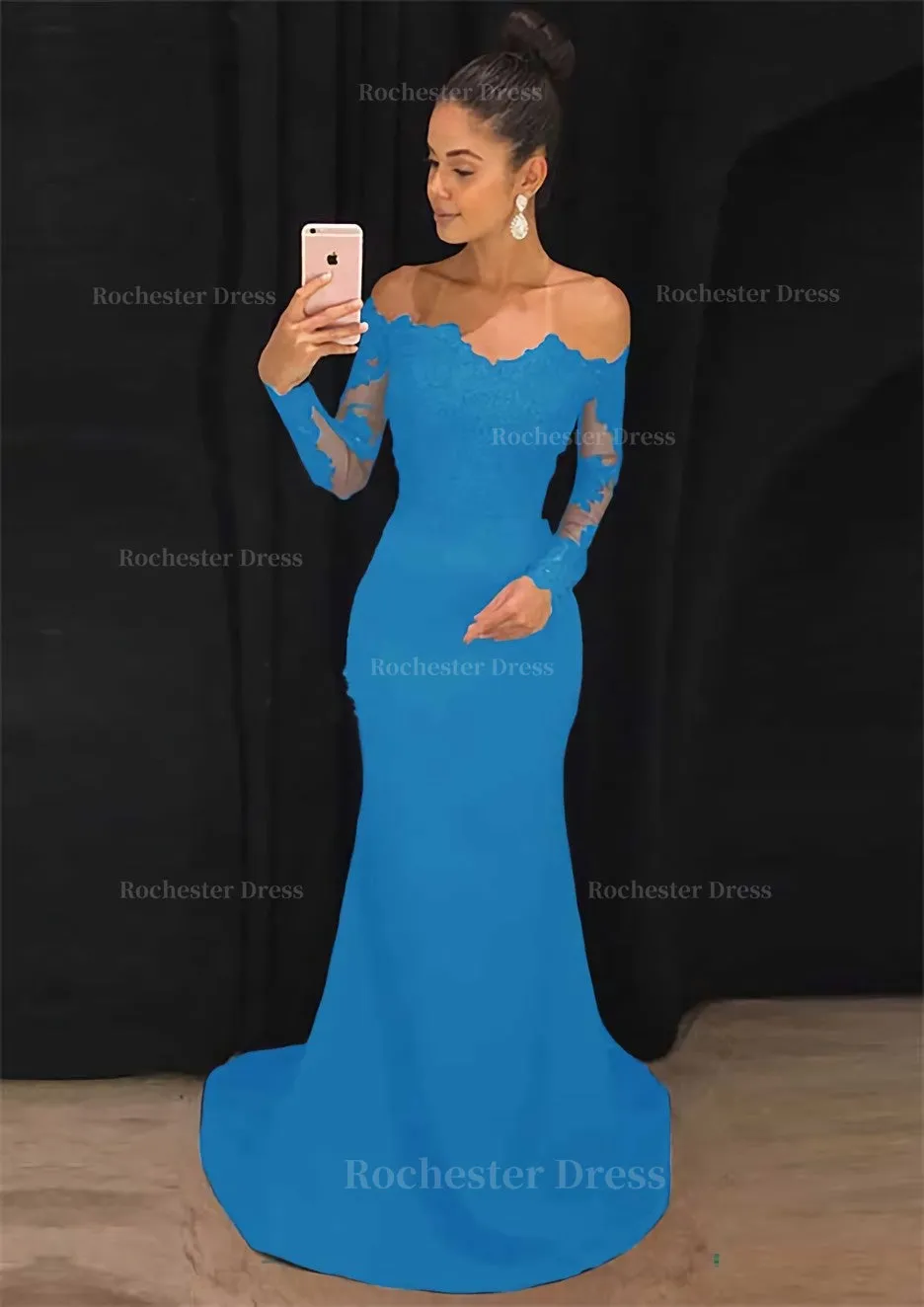 Elastic Satin Prom Dress Sheath/Column Off-The-Shoulder Court Train With Lace