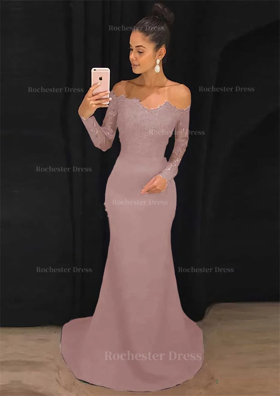 Elastic Satin Prom Dress Sheath/Column Off-The-Shoulder Court Train With Lace