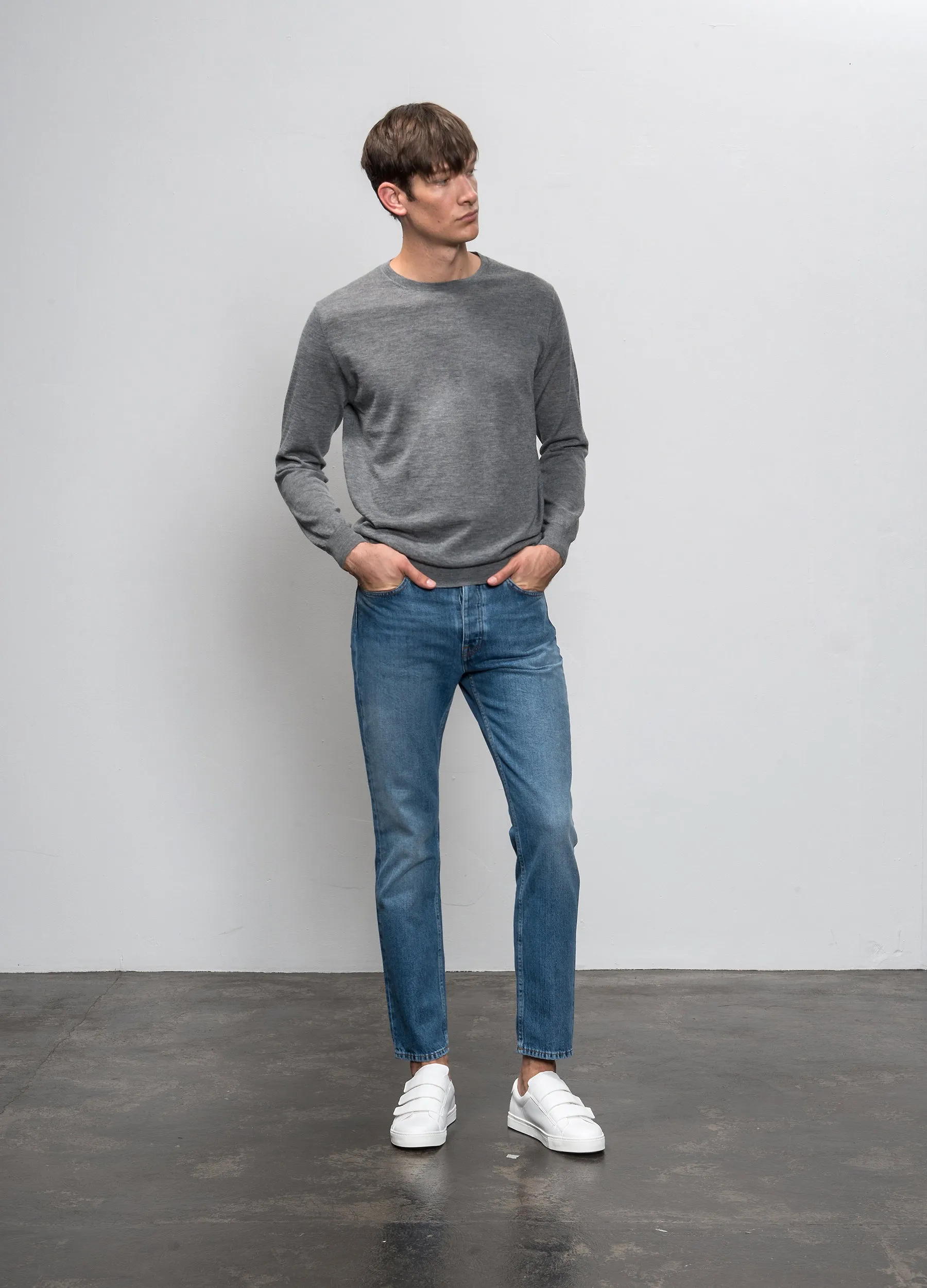 Men Lightweight Crew Neck_Thunder