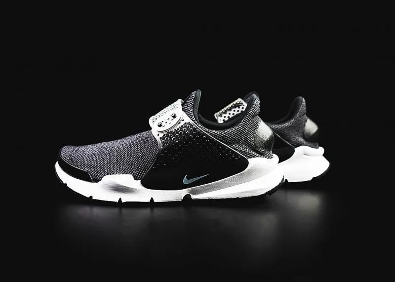 NIKE - Men - Sock Dart - Grey/White/Black