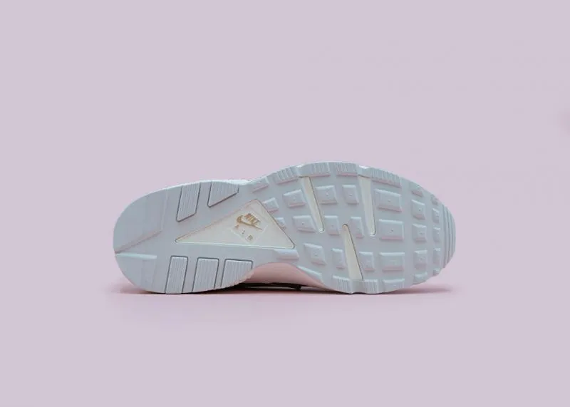 NIKE - Women - W Air Huarache - Cobblestone/Sail