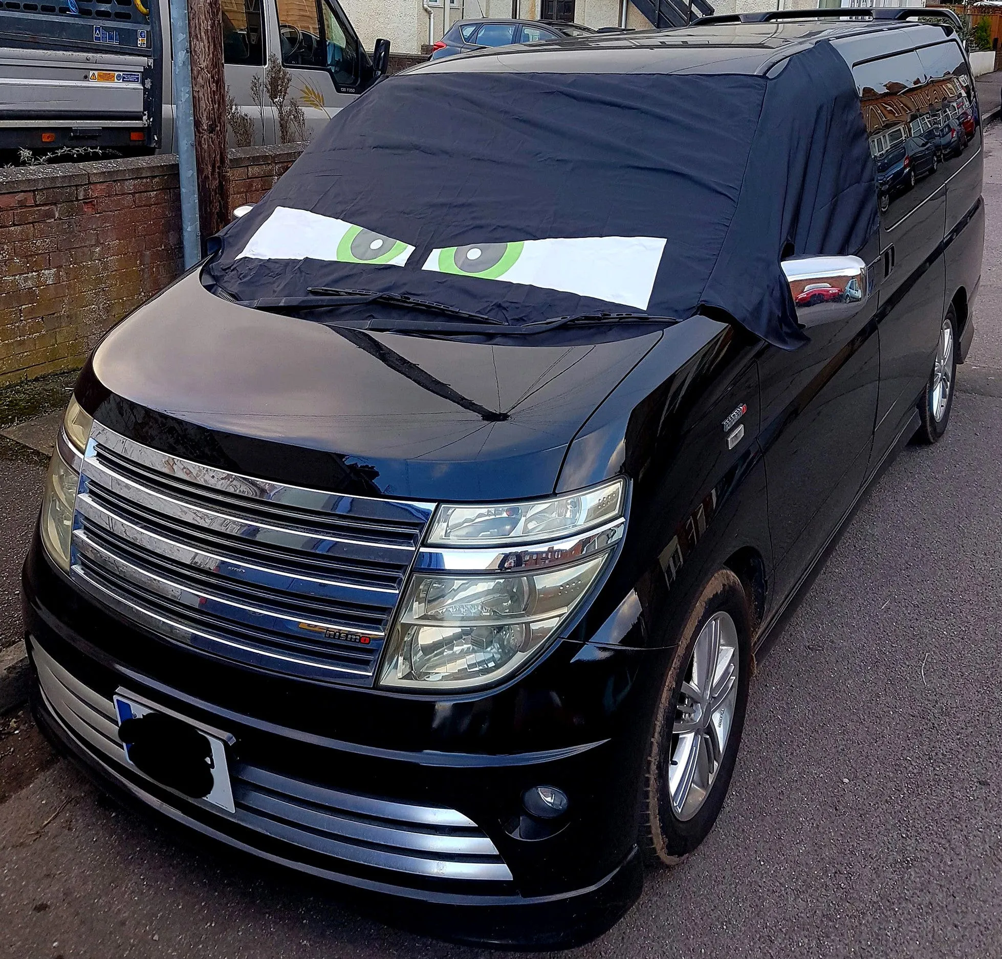 Nissan Elgrand E51 Screen Cover Eyes - Arthur